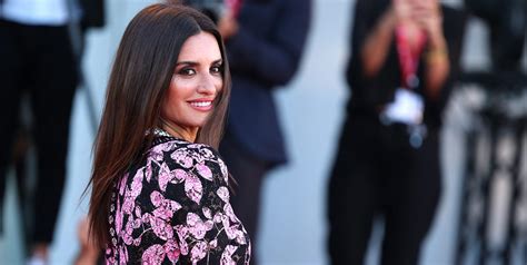 Vestito Autunno 2022: quello Chanel di Penelope Cruz a Venezia